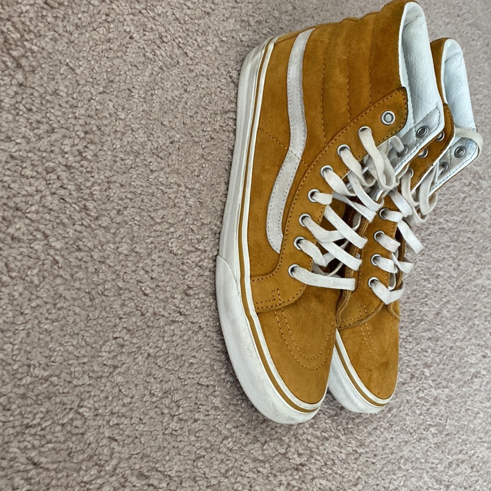 Vans - Picture 2 of 3